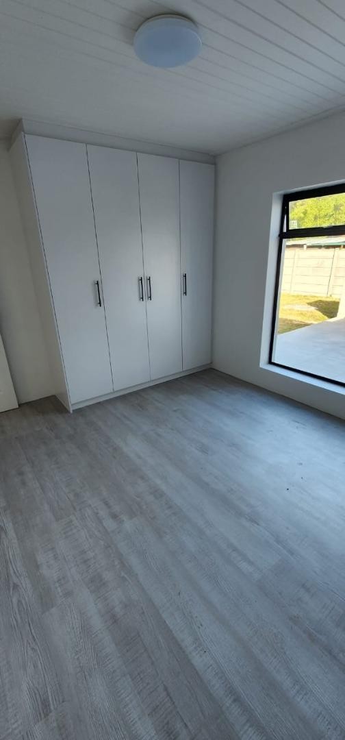 5 Bedroom Property for Sale in Kleinbaai Western Cape